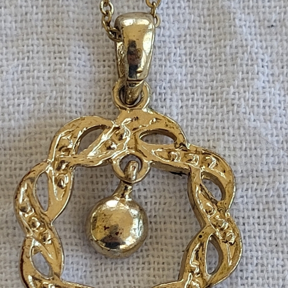 Vintage Rhinestone Circle with Dangling Pendant - Picture 10 of 10